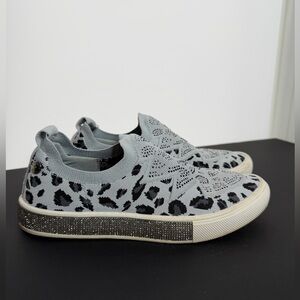 bernie mev. Gray Leopard Women's Sneakers